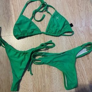 Boutine LA Kini set w/ two matching bottoms